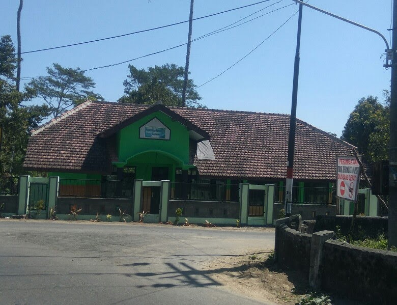 Foto Outlet Puskesmas Pembantu Desa Sugihwaras di Ngancar, Kediri