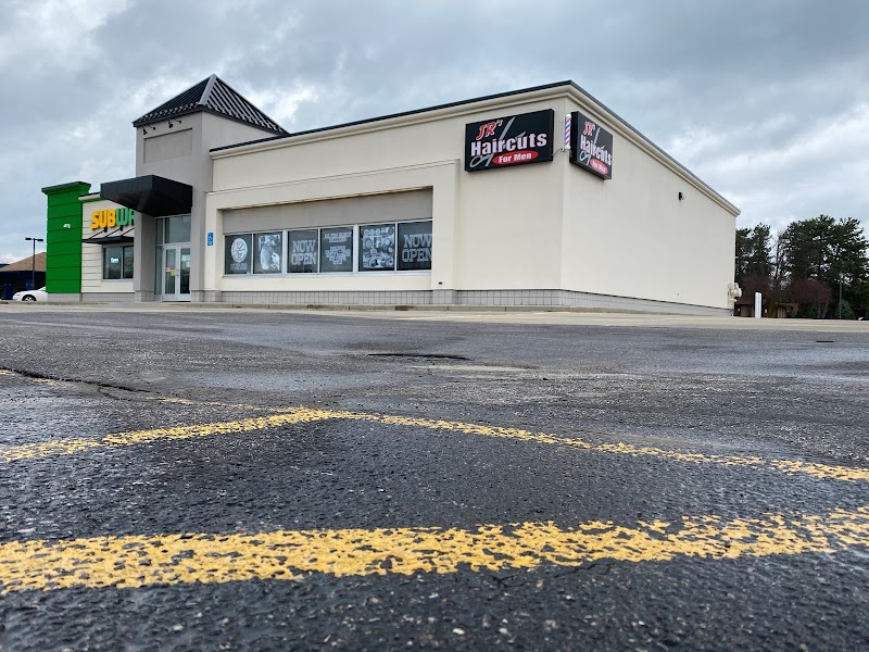 Men's haircut in Bay City MI