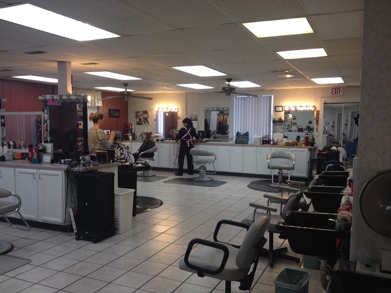 Men's haircut in Decatur IL