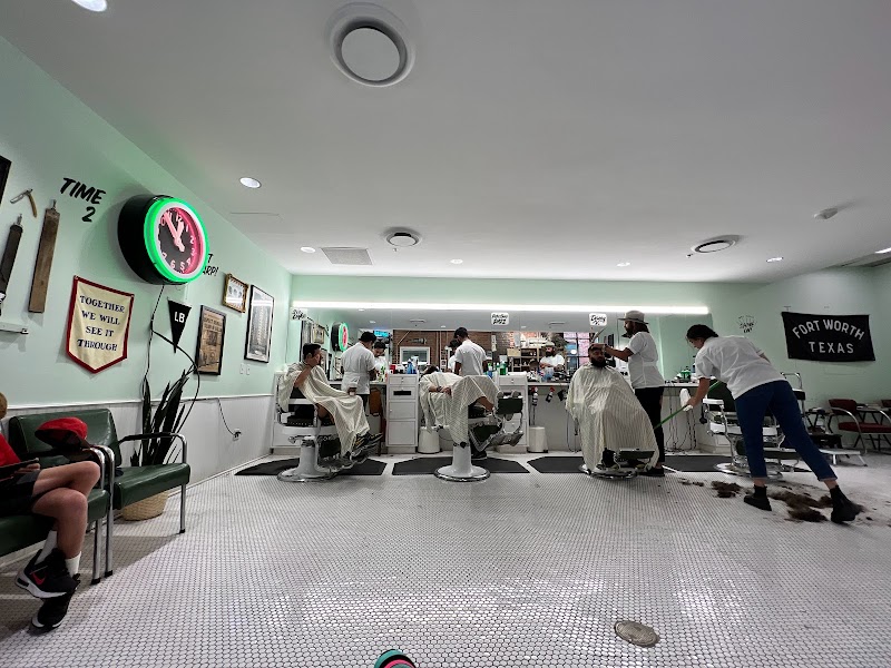 Men's haircut in Ft. Worth TX
