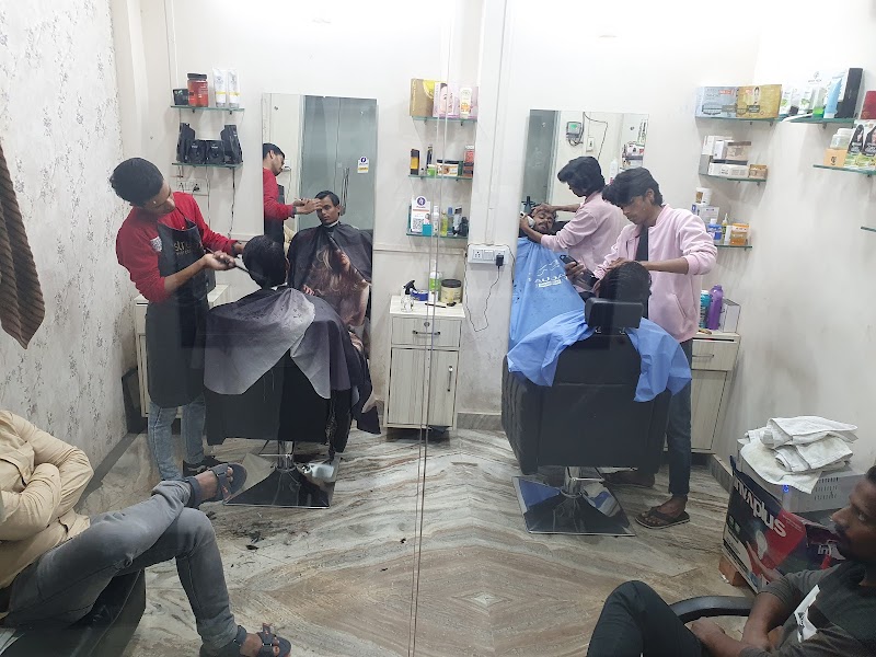 Men’s haircut in Jhansi