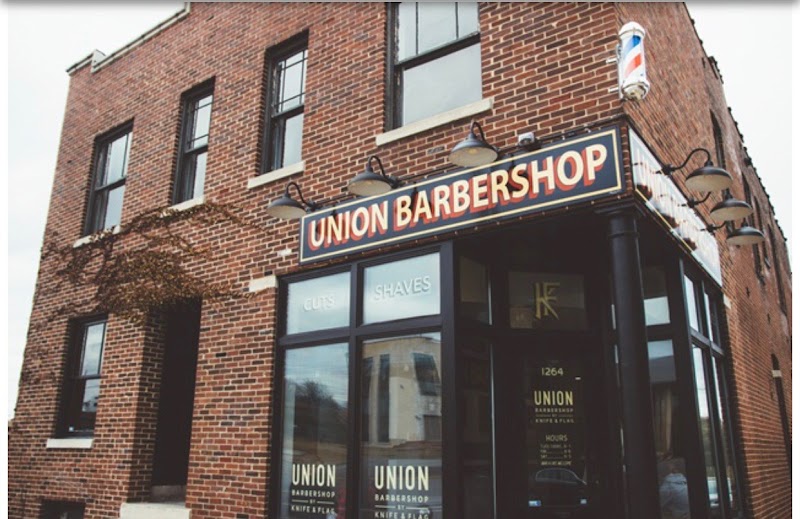 Men's haircut in St. Louis MO