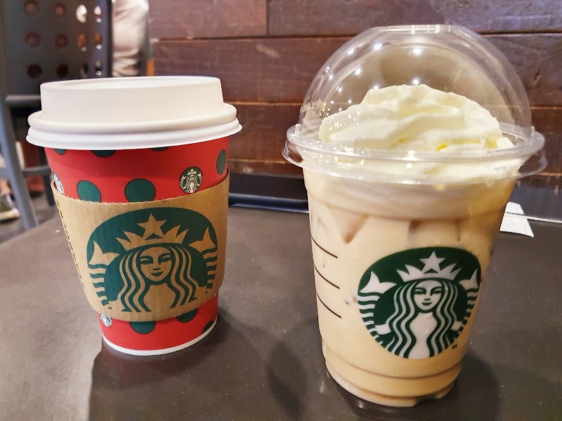 3 Starbucks Petronas Bayu Senibong DT in Pasir Gudang