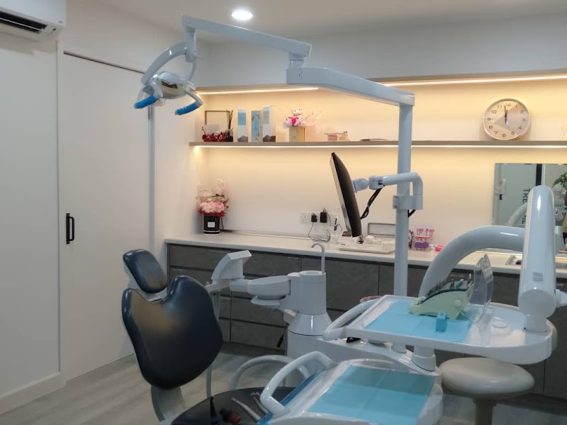 Dentist (2) in Petaling Jaya