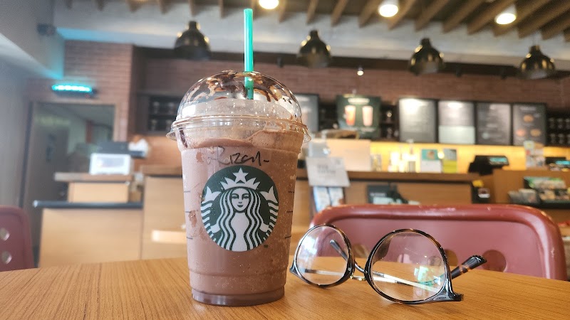Starbucks (2) in Kuala Lumpur