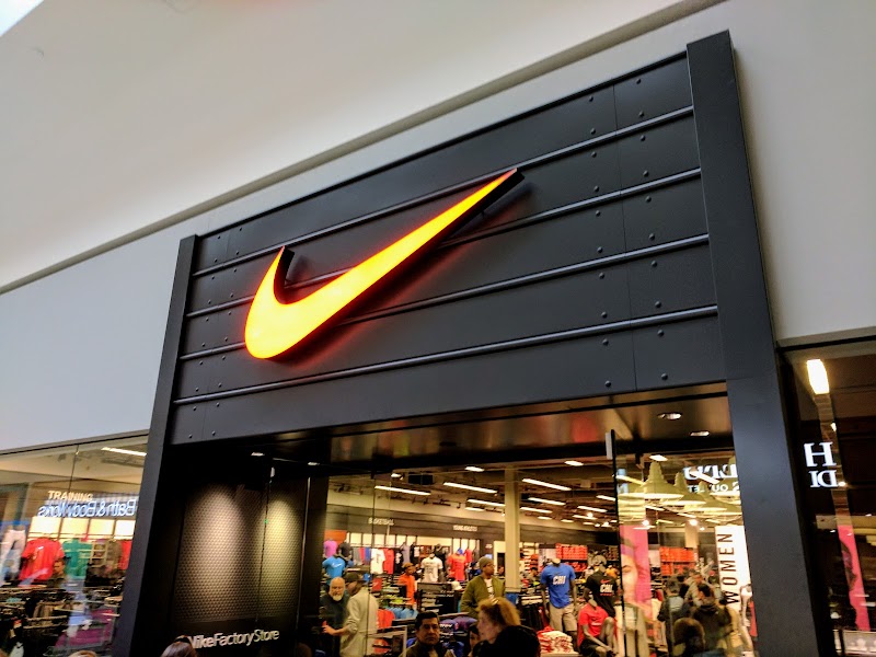 Nike (3) in Illinois