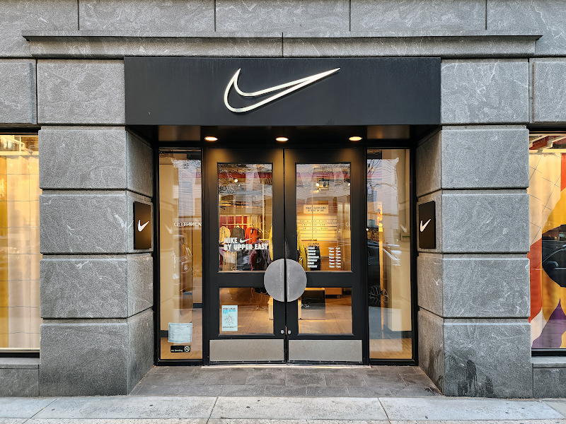 Nike (3) in New York