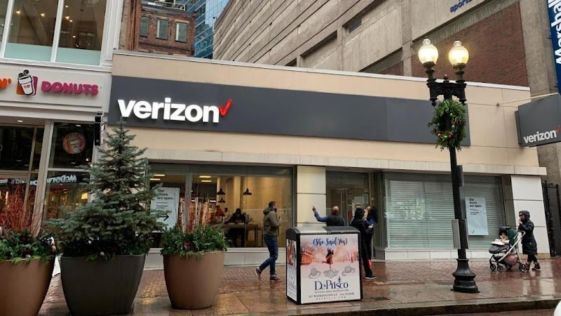 Verizon (2) in Boston MA