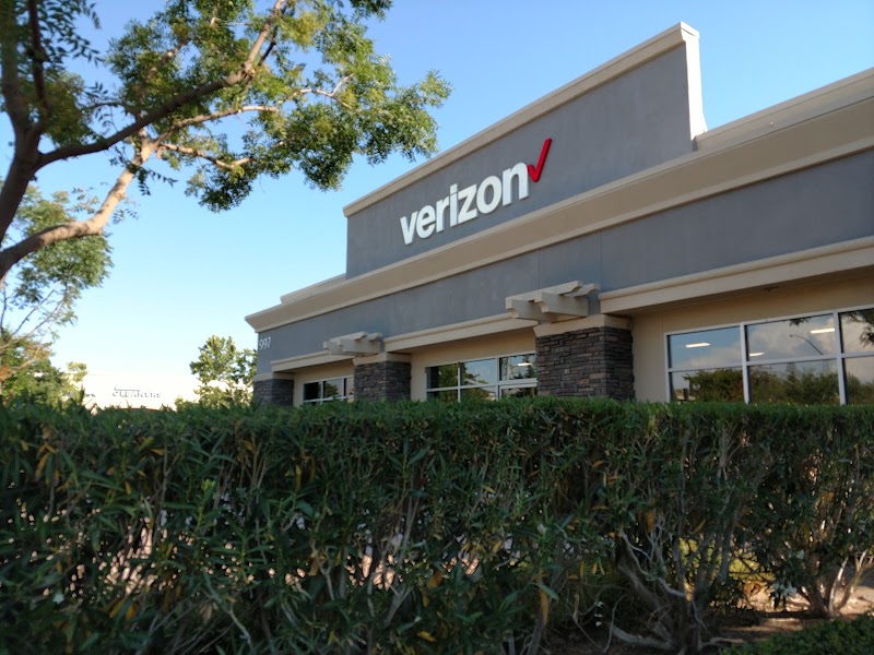 Verizon (2) in Fresno CA