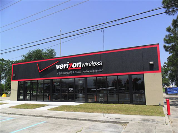 Verizon (2) in New Orleans LA