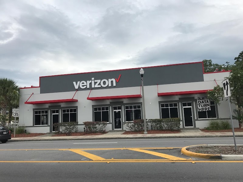 Verizon (2) in St. Petersburg FL