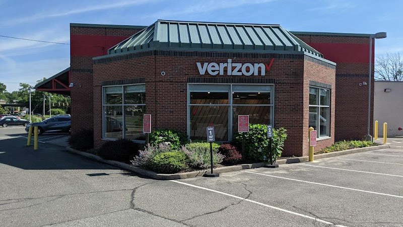 Verizon (3) in Bridgeport CT