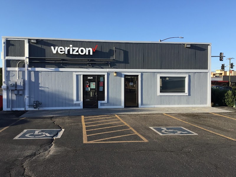 Verizon (3) in Grand Junction CO