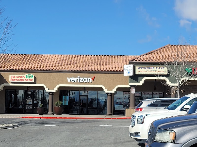 Verizon (3) in Reno NV