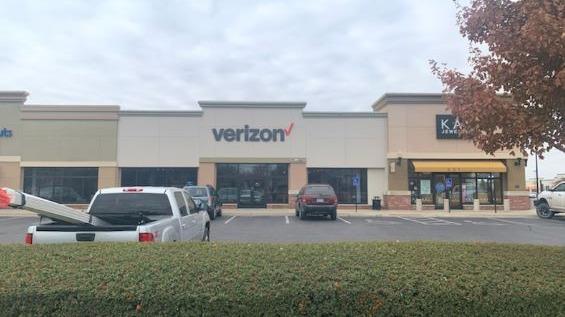 Verizon (3) in Wichita KS
