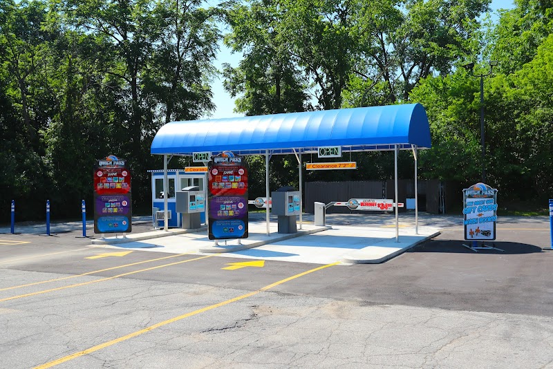 Self Car Wash (3) in Livonia MI, USA