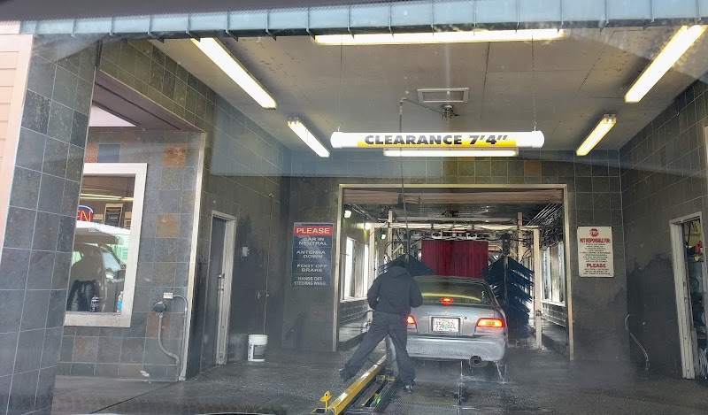 Self Car Wash (3) in Medford OR, USA