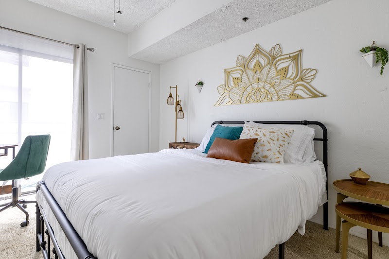 Airbnb (0) in Santa Ana CA, USA