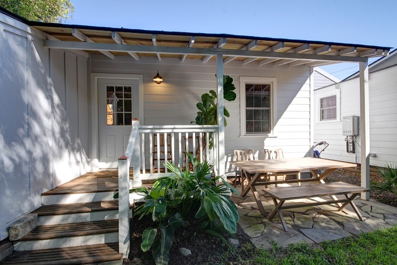 Airbnb (2) in Charleston SC, USA