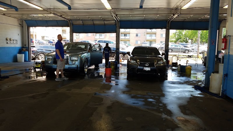 Self Car Wash (2) in Baltimore MD, USA