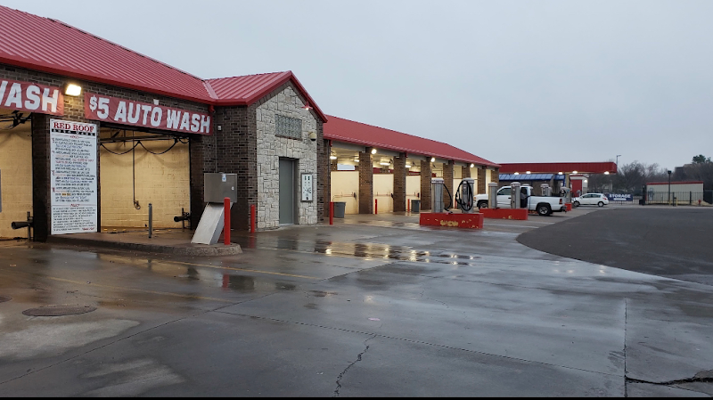 Self Car Wash (2) in Norman OK, USA