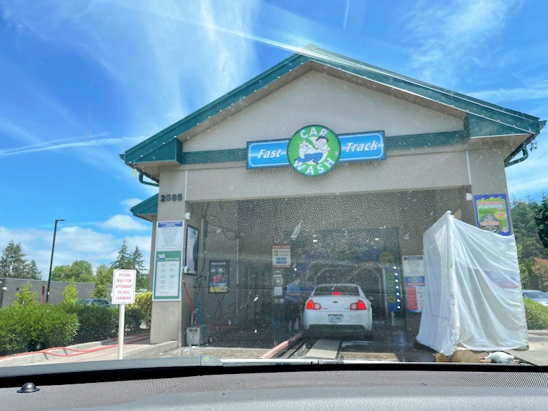 Self Car Wash (3) in Eugene OR, USA