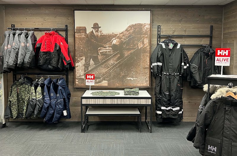 6th Avenue Outfitters Co-op