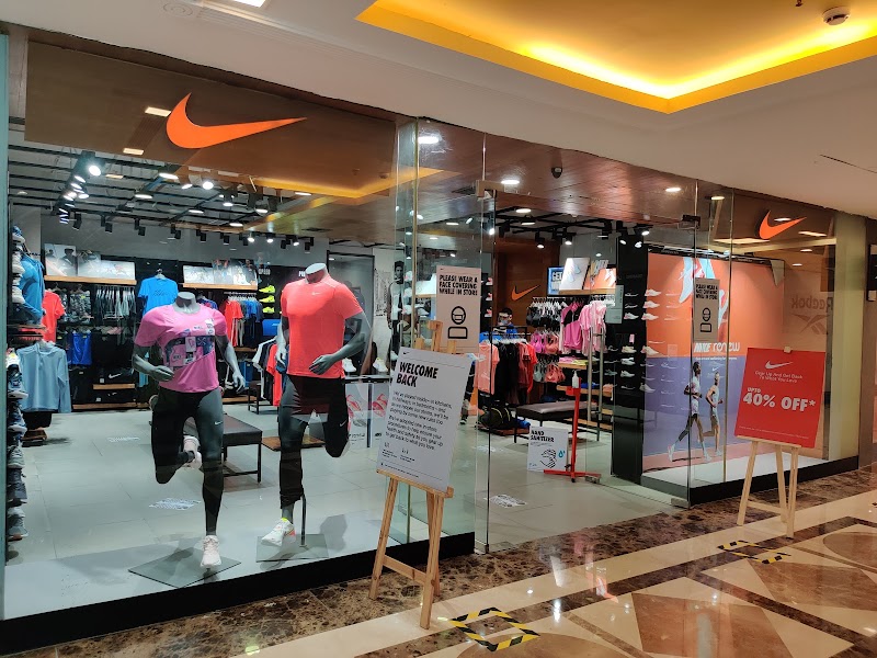 Biggest Nike Store in Delhi