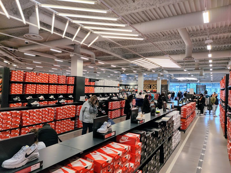 Biggest Nike Store in France