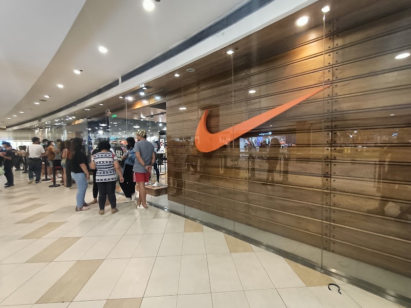 Biggest Nike Store in Manila