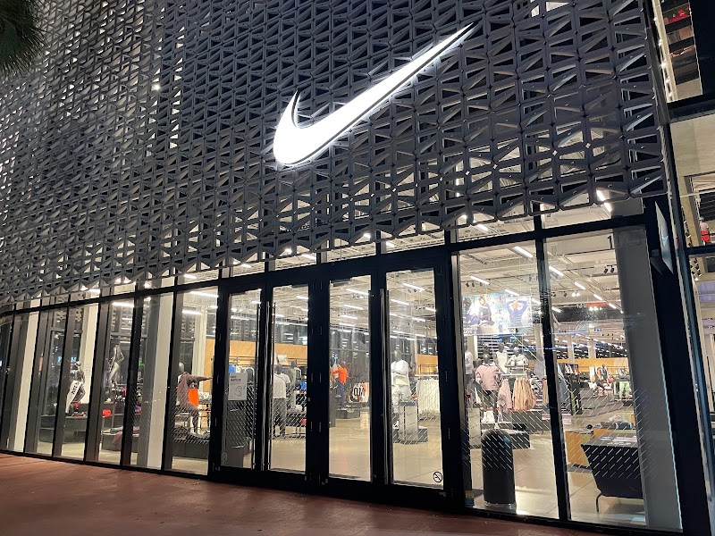 Biggest Nike Store in Miami
