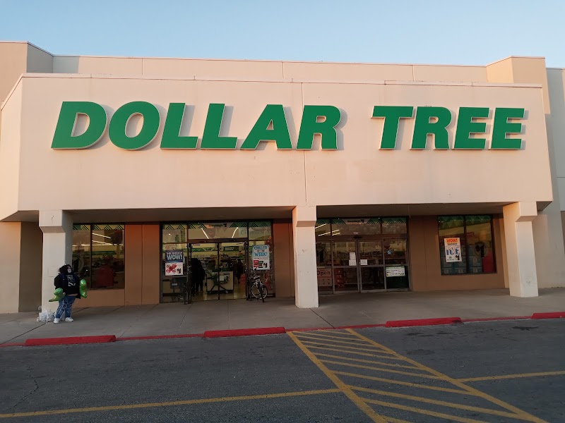 The Biggest Dollar Tree in San Antonio TX
